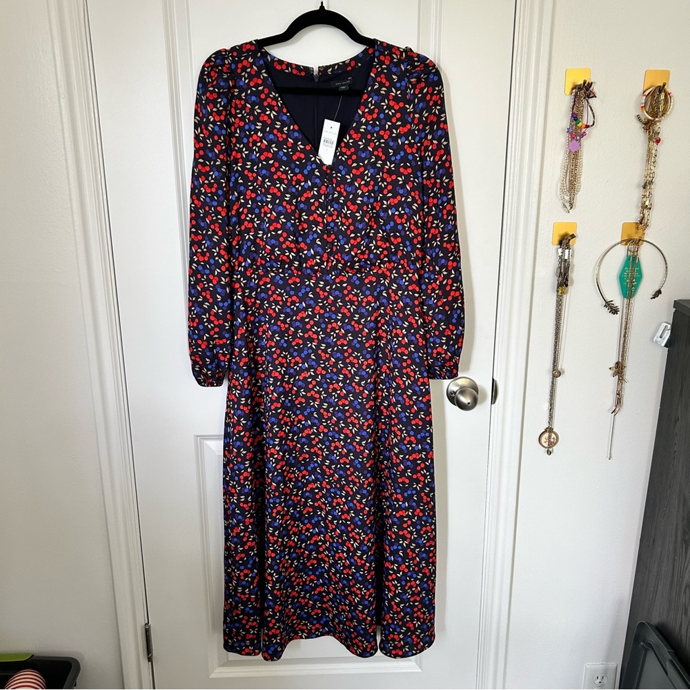 ANN TAYLOR Fruit Print V-Neck Dress